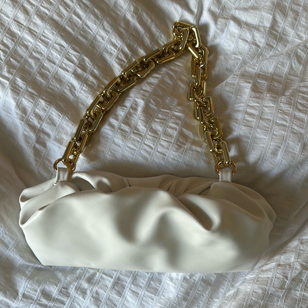 White faux leather pouch shoulder clutch bag with gold chunky chain bottega